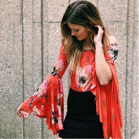 🎉HP🎉 FP Birds Of Paradise Bell Sleeve Top - Picture 4 of 6